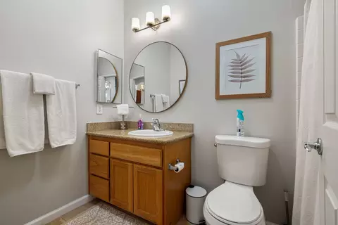 Bath - 48908 Heifitz Dr, Indio, CA 92201 photo 3 of 4
