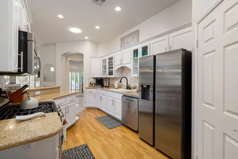 Kitchen - 48908 Heifitz Dr, Indio, CA 92201 photo 3 of 5