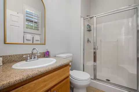 Bath - 48908 Heifitz Dr, Indio, CA 92201 photo 4 of 4