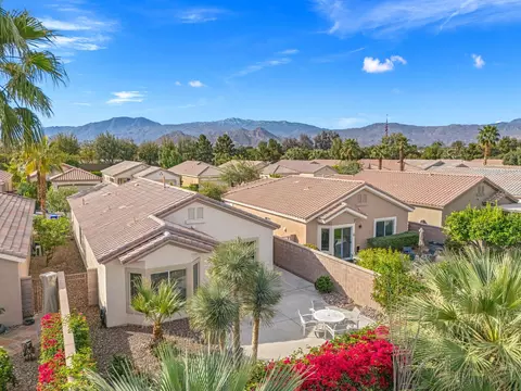 78698 Rockwell Cir, Palm Desert, CA 92211