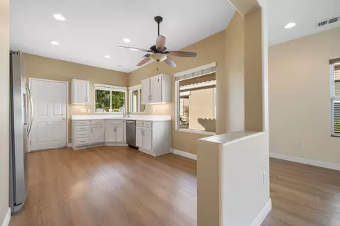 78698 Rockwell Cir, Palm Desert, CA 92211