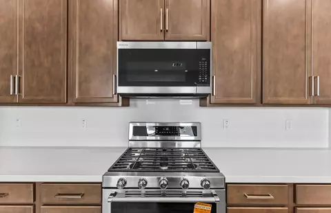 Kitchen - 80-685 San Clemente Dr, Indio, CA 92203 photo 3 of 6