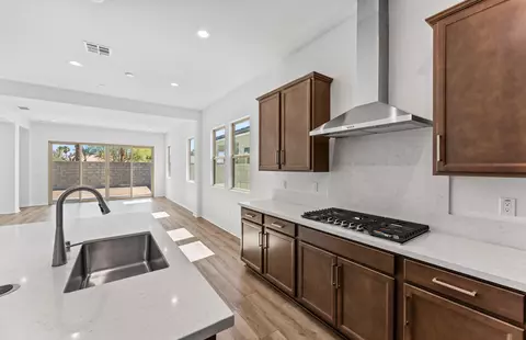 Kitchen - 80-695 San Clemente Dr, Indio, CA 92203 photo 4 of 5