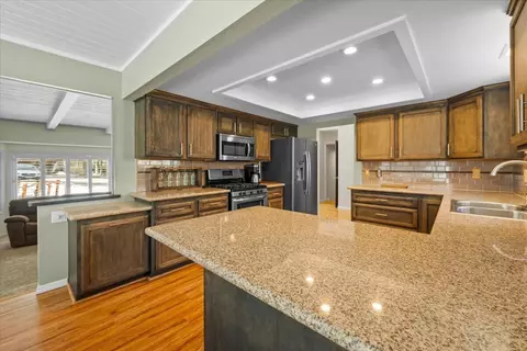 Kitchen - 436 Eton Ln, Big Bear City, CA 92314 photo 2 of 4