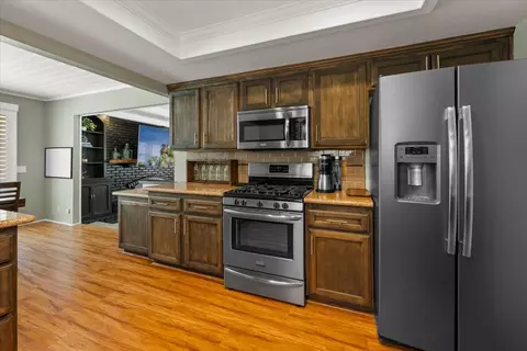 Kitchen - 436 Eton Ln, Big Bear City, CA 92314 photo 4 of 4