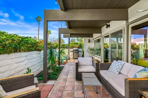 1728 Capri Cir, Palm Springs, CA 92262