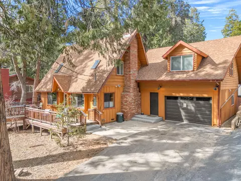 52172 Acorn Ln, Idyllwild, CA 92549