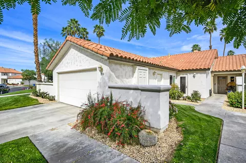 218 Desert Falls Dr E, Palm Desert, CA 92211