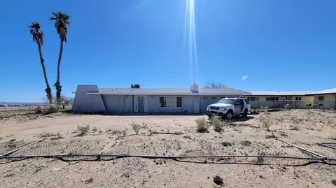 1453 S Marina Dr, Thermal, CA 92274