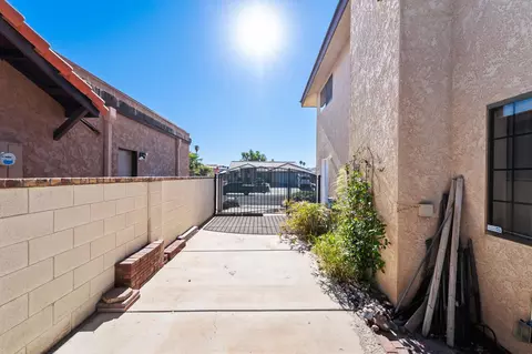 Exterior - 204 Fairway Dr, Needles, CA 92363 photo 6 of 17