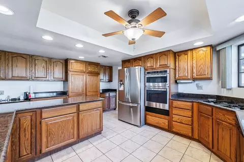 Kitchen - 204 Fairway Dr, Needles, CA 92363 photo 5 of 11