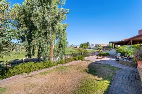 Exterior - 204 Fairway Dr, Needles, CA 92363 photo 11 of 17