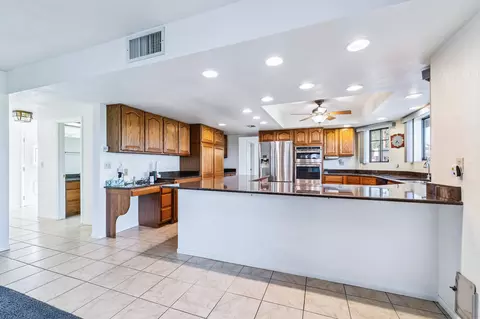 Kitchen - 204 Fairway Dr, Needles, CA 92363 photo 9 of 11
