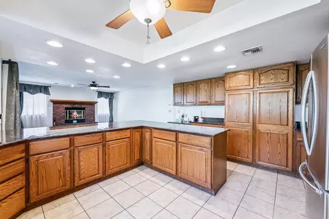 Kitchen - 204 Fairway Dr, Needles, CA 92363 photo 4 of 11