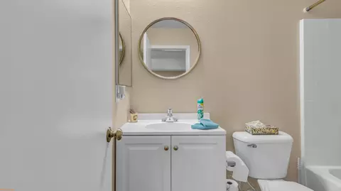 Bath - 41126 Prospect Ct, Indio, CA 92203 photo 8 of 11