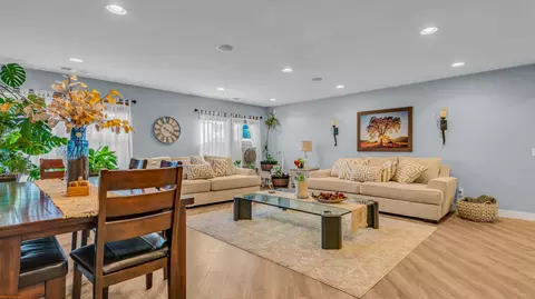 Living - 41126 Prospect Ct, Indio, CA 92203 photo 2 of 5