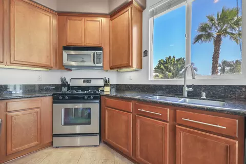 Kitchen - 80449 Atherstone Dr, Indio, CA 92203 photo 3 of 3