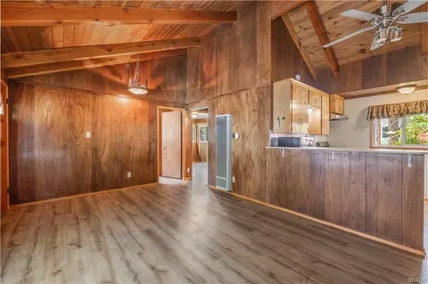 Living - 901 Sugarloaf Blvd, Big Bear City, CA 92314 photo 3 of 4