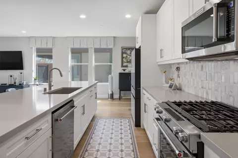 Kitchen - 51530 Sidewinder Dr, Indio, CA 92201 photo 3 of 5