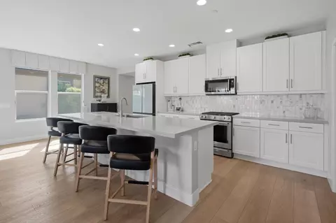 Kitchen - 51530 Sidewinder Dr, Indio, CA 92201 photo 2 of 5