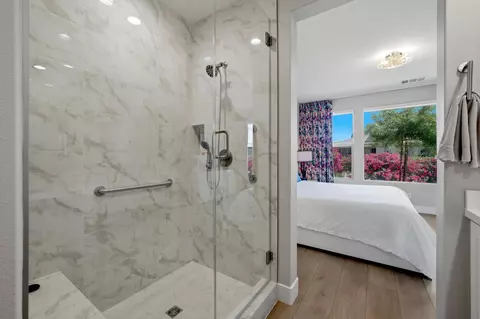 Bath - 51530 Sidewinder Dr, Indio, CA 92201 photo 2 of 3