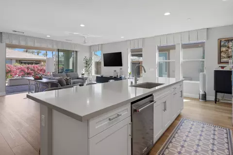 Kitchen - 51530 Sidewinder Dr, Indio, CA 92201 photo 4 of 5