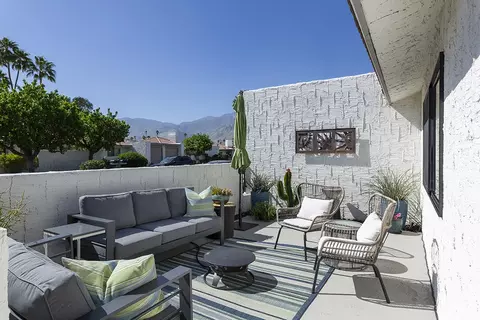 2226 Sunshine Way, Palm Springs, CA 92264