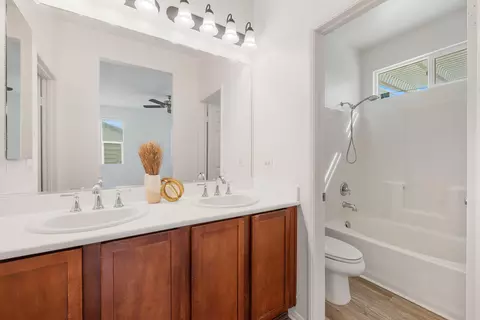 Bath - 37620 Ullswater Dr, Indio, CA 92203 photo 1 of 2