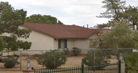 58206 Juarez Dr, Yucca Valley, CA 92284 photo 2