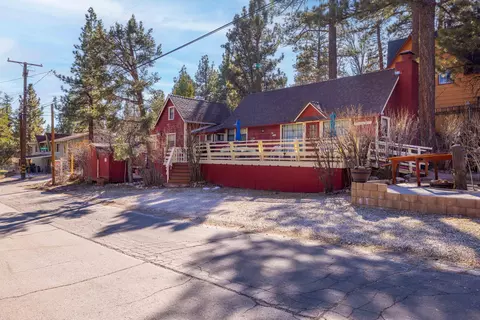 331 Mullins Dr, Big Bear City, CA 92314