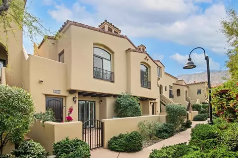 1018 Villorrio Dr N, Palm Springs, CA 92262