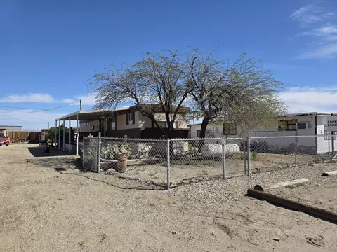 9554 Avenue E, Bombay Beach, CA 92257