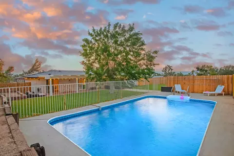 7607 Lucerne Vista Ave, Yucca Valley, CA 92284