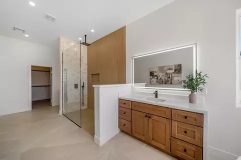 Bath - 80262 Amazon Ave, Indio, CA 92201 photo 5 of 6