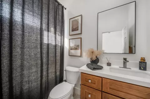 Bath - 80262 Amazon Ave, Indio, CA 92201 photo 3 of 6