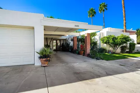 1683 Tam O Shanter Plz, Palm Springs, CA 92264