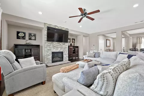 Living - 80076 Bridgeport Dr, Indio, CA 92201 photo 3 of 3