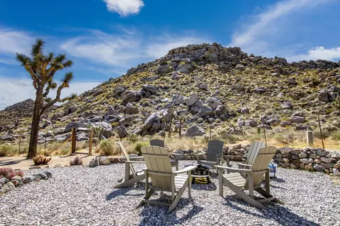 Exterior - 61093 Prescott Trl, Joshua Tree, CA 92252 photo 10 of 18