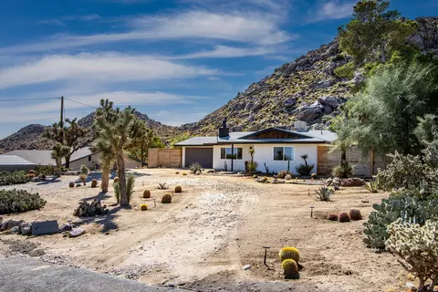 Exterior - 61093 Prescott Trl, Joshua Tree, CA 92252 photo 3 of 18