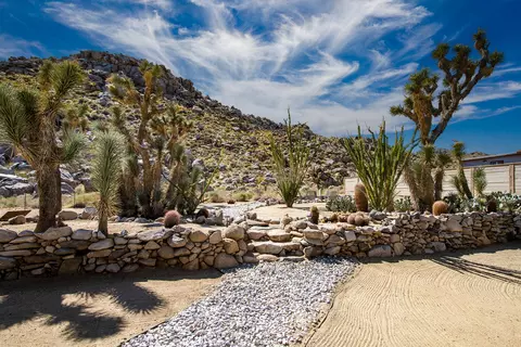 Exterior - 61093 Prescott Trl, Joshua Tree, CA 92252 photo 17 of 18