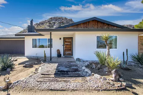 Exterior - 61093 Prescott Trl, Joshua Tree, CA 92252 photo 4 of 18