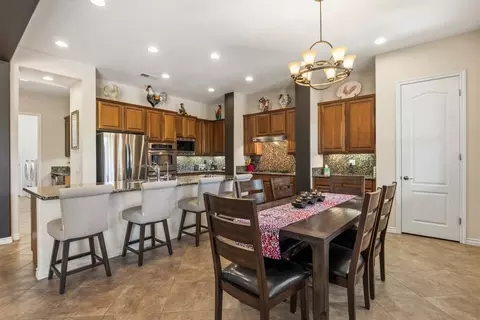 Dining - 48135 Chesapeake Pl, Indio, CA 92201 photo 2 of 2