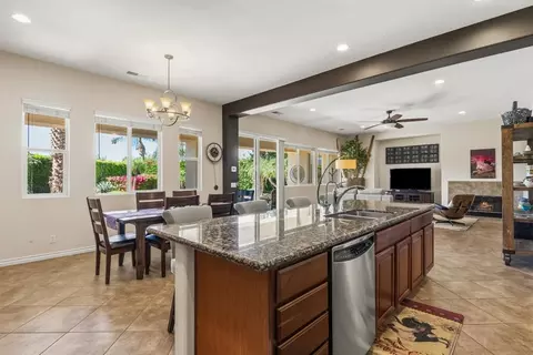 Kitchen - 48135 Chesapeake Pl, Indio, CA 92201 photo 2 of 4
