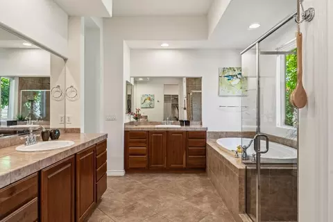 Bath - 48135 Chesapeake Pl, Indio, CA 92201 photo 1 of 6
