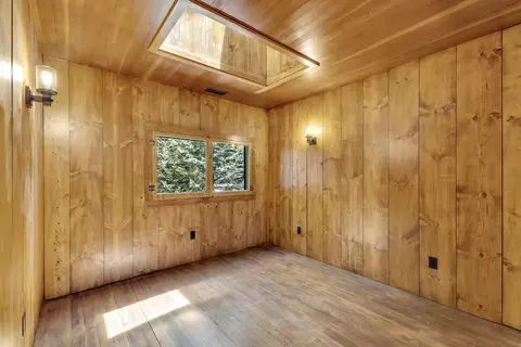 Bedroom - 54730 River Dr, Idyllwild, CA 92549 photo 2 of 4