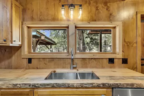 Kitchen - 54730 River Dr, Idyllwild, CA 92549 photo 4 of 5