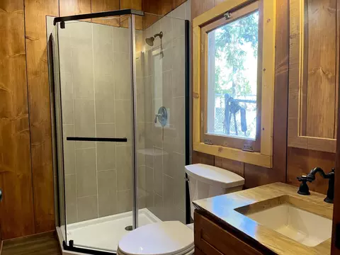 Bath - 54730 River Dr, Idyllwild, CA 92549 photo 5 of 5