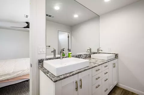 Bath - 11229 San Jacinto St, Morongo Valley, CA 92256 photo 1 of 3