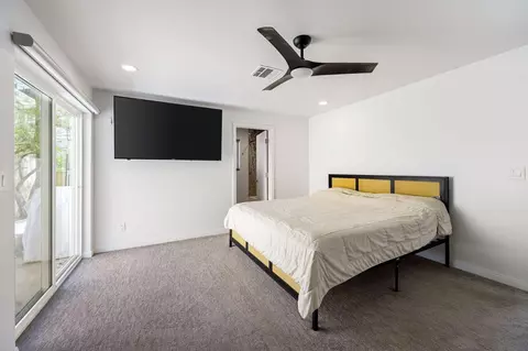 Bedroom - 11229 San Jacinto St, Morongo Valley, CA 92256 photo 2 of 4