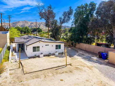 Exterior - 11229 San Jacinto St, Morongo Valley, CA 92256 photo 3 of 10